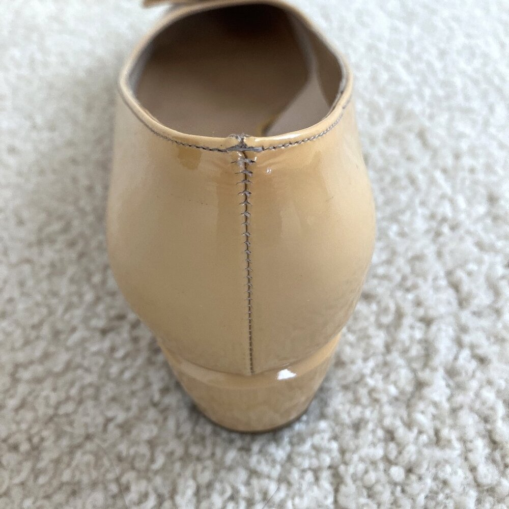 Salvatore Ferragamo Women Vara Pump  sz7.5B –Amaretti (Tan/Beige) Patent Leather - Picture 8 of 16